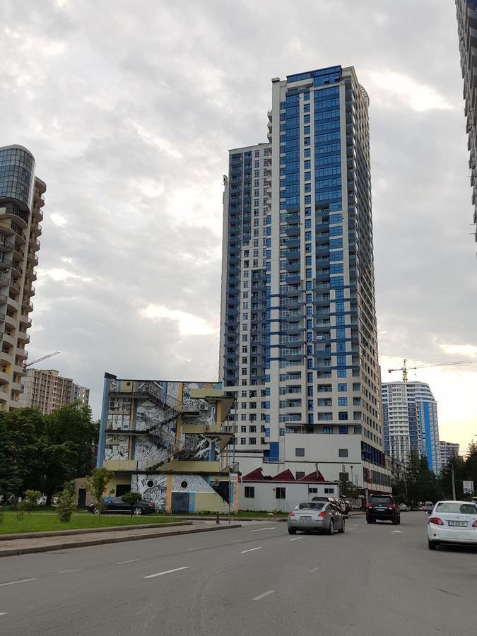 Apartment in Yalchin Star Residence Batumi Exterior foto
